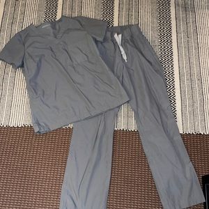 Medelita Women’s Classic Scrubs